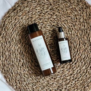 보타니티 [홍]조[진]정[결]케어 플라본 부스터 210ml / 플라본 세럼 50ml — 5점을 준 리뷰어가 2022년 7월 올린 사용 사진