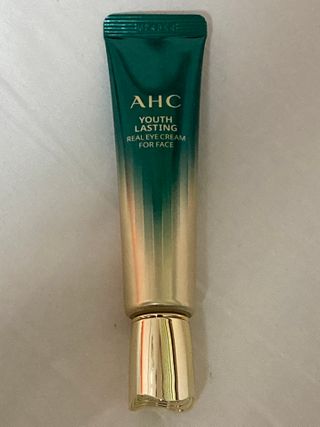 [NEW 탄력유턴 아이크림] AHC 유스 래스팅 리얼 아이크림 포 페이스 — 5점을 준 리뷰어가 2021년 2월 올린 사용 사진