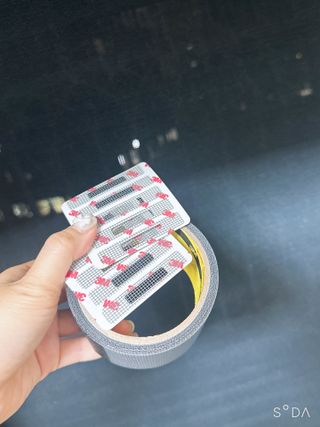 3M 방충망보수테이프 + 벌레막이 방충망밴드 — 4점을 준 리뷰어가 2025년 5월 올린 사용 사진