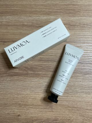 러브모아 향수 고체향수 승무원 고체향수 바르는 향수 니치향수 도손 우드세이지 앤 씨솔트 — 5점을 준 리뷰어가 2022년 10월 올린 사용 사진