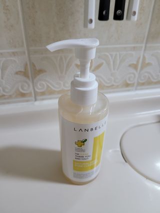 랑벨 내츄럴 딥 포어 클렌저 210ml (저자극 약산성 천연 클렌징 젤) — 5점을 준 리뷰어가 2022년 3월 올린 사용 사진