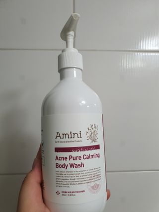 아미니 아크네 퓨어카밍 바디워시 500ml — 5점을 준 리뷰어가 2021년 7월 올린 사용 사진