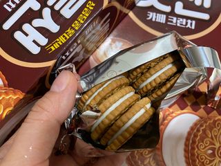 롯데제과 롯샌 카페크런치 — 5점을 준 리뷰어가 2021년 10월 올린 사용 사진