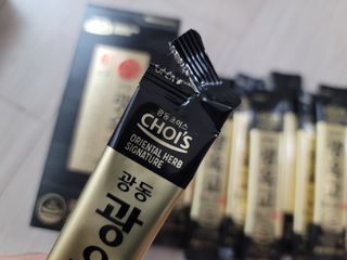 [광동제약] 광동 광옥고 홍삼 본 30포+쇼핑백 증정 — 5점을 준 리뷰어가 2021년 12월 올린 사용 사진