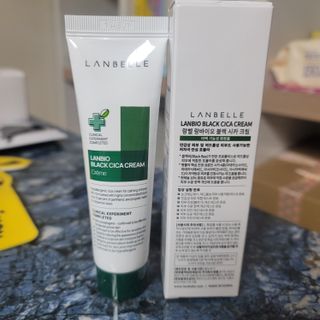 랑벨 랑바이오 블랙 시카 크림 50ml(블랙비 프로폴리스, 시카 4종, 판테놀 10 함유) — 5점을 준 리뷰어가 2022년 3월 올린 사용 사진