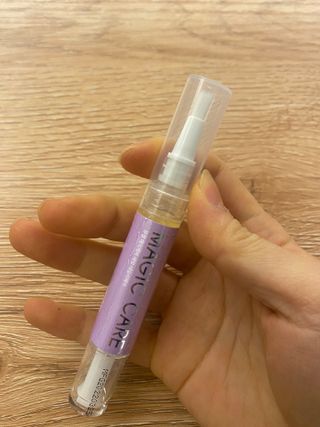 뷰젤 매직케어 네일솔루션 손발톱 보습 영양제 펜슬타입 5ml — 5점을 준 리뷰어가 2022년 4월 올린 사용 사진
