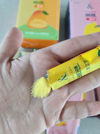 비타앤C 레몬맛, 망고맛 — 5점을 준 리뷰어가 2021년 4월 올린 사용 사진