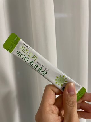 [이뮤니티플러스]우리아이 면역오키, 건강오키 _ 키즈오키 비타민초코홍삼 10포 1box — 5점을 준 리뷰어가 2022년 2월 올린 사용 사진