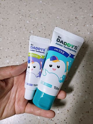 닥터데디스 안심불소 튼튼치약(청포도, 민트 중 택 1) 60g + 여행용 미니 치약 15g — 5점을 준 리뷰어가 2022년 7월 올린 사용 사진