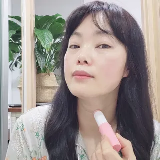 스킨큐어 산다화 카멜리아 안티 링클 멀티밤 — 5점을 준 리뷰어가 2022년 4월 올린 사용 사진