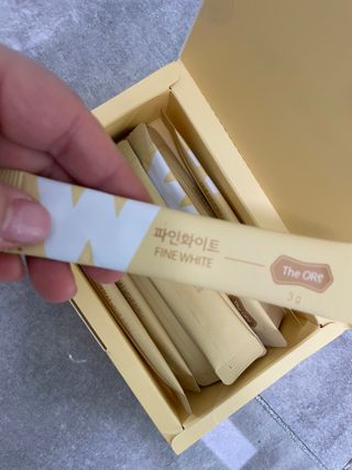 디오르 파인화이트 — 4점을 준 리뷰어가 2022년 1월 올린 사용 사진