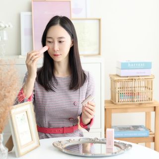 바르는뷰티 데생멀티밤 식물유래성분 97 저분자콜라겐 피부수분 미백 주름개선 멀티밤스틱 — 5점을 준 리뷰어가 2021년 11월 올린 사용 사진