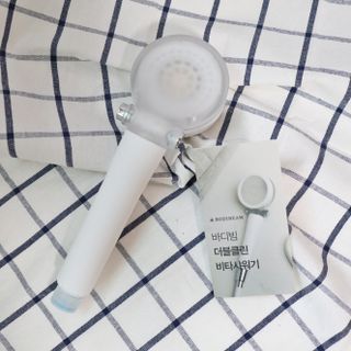 바디빔 더블클린 비타 샤워기 — 5점을 준 리뷰어가 2021년 8월 올린 사용 사진