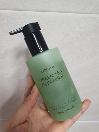 프리마인 메이크업과 들뜨는 각질까지 한방에 깐달걀로! 순하기까지한 셀베이스 그린티클렌저(200ml) — 5점을 준 리뷰어가 2023년 2월 올린 사용 사진