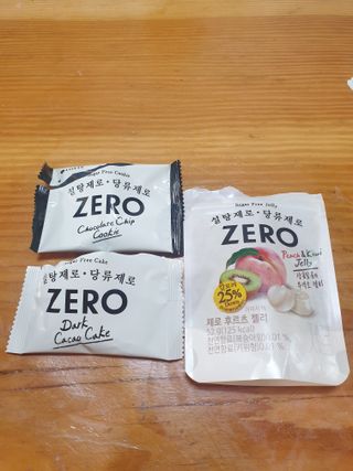ZERO (초콜릿 칩 쿠키, 카카오 케이크, 후르츠 젤리, 아이스 콜라, 아이스 초코바) — 5점을 준 리뷰어가 2022년 6월 올린 사용 사진