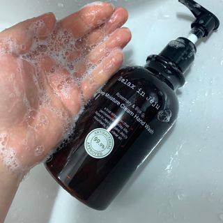 릴랙스인제주 릴랙스 인 제주 로즈마리 앤 비자 딥 모이스처 크림 핸드워시 — 5점을 준 리뷰어가 2021년 4월 올린 사용 사진