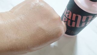 난나 살몬 스파이더 검버섯 미백 톤업 화이트닝 연어 앰플 크림 300ml 대용량 — 5점을 준 리뷰어가 2022년 8월 올린 사용 사진