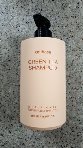 프리마인 더이상 뻣뻣하고 효과없는 탈모샴푸는 NO. 근본부터 케어하는 셀베이스 그린티샴푸(500ml) — 5점을 준 리뷰어가 2023년 2월 올린 사용 사진