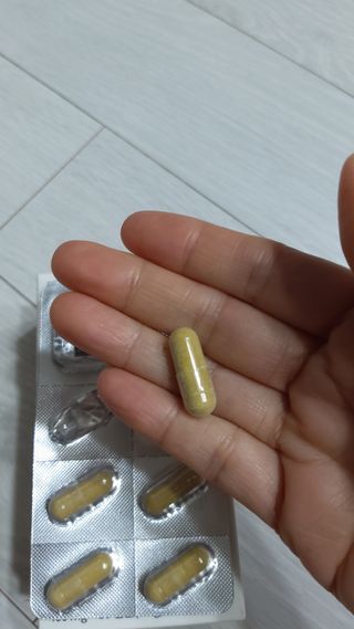 메디타민 원헌드레드 그린프로폴리스 — 5점을 준 리뷰어가 2021년 11월 올린 사용 사진