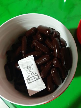 Swisse 스위스 고함량 프로폴리스 2,000mg 210정 — 5점을 준 리뷰어가 2021년 11월 올린 사용 사진