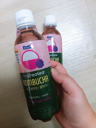 더그레잇티 콤부차 300ml *12개입 (오리지널 6개+베리리치 6개) — 4.5점을 준 리뷰어가 2022년 7월 올린 사용 사진