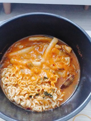 한성기업 무볼레 닭떡볶이+해물떡볶이 2종 세트 — 5점을 준 리뷰어가 2021년 10월 올린 사용 사진