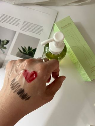 스킨큐어 산다화 순한 클렌징 동백 오일 200ml — 5점을 준 리뷰어가 2023년 4월 올린 사용 사진