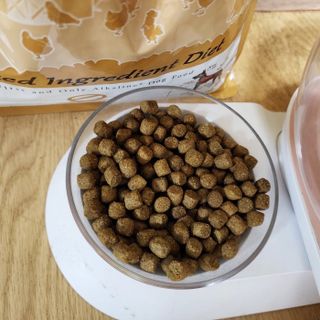 캐닌캐비어 알카라인 홀리스틱 그레이프리 앙뜨레 ALS_4종 오픈스카이, 와일드오션, 프리스피릿, 스페셜니즈 — 5점을 준 리뷰어가 2023년 2월 올린 사용 사진