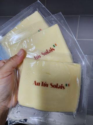 앙투어솔레 아일랜드 구워먹는 치즈 100 자연 치즈 와인안주 300g(100g x 3팩) — 5점을 준 리뷰어가 2022년 9월 올린 사용 사진