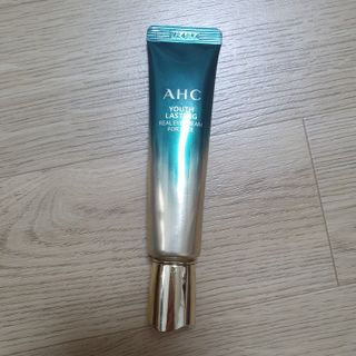 [NEW 탄력유턴 아이크림] AHC 유스 래스팅 리얼 아이크림 포 페이스 — 5점을 준 리뷰어가 2021년 3월 올린 사용 사진