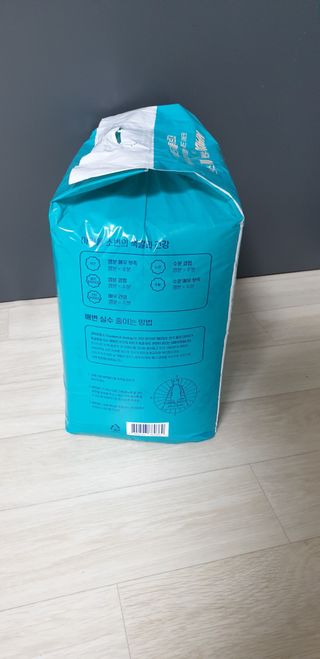 아베크 펫 와이드 프리미엄 대형 애견 강아지 배변 패드 30매 1팩 80g — 5점을 준 리뷰어가 2021년 7월 올린 사용 사진