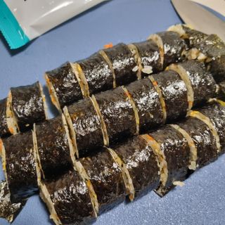 해풀잎 누구나 김밥*1ea [(혼합야채 35g *1ea,  김밥김 (5g, 5ea),  양념간장 (6g, 5ea), 참기름(5g, 2ea)] — 5점을 준 리뷰어가 2022년 10월 올린 사용 사진
