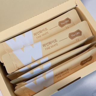 디오르 파인화이트 & 버닝레드 — 5점을 준 리뷰어가 2022년 1월 올린 사용 사진