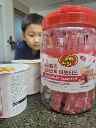 젤리벨리 젤리스틱 어쏘티드 900g — 5점을 준 리뷰어가 2022년 8월 올린 사용 사진