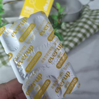 [몸엔용] 에버업 멀티비타민&미네랄, 눈건강 루테인 혈행건강 오메가3, 면역 프로바이오틱스 3종 택1 — 5점을 준 리뷰어가 2022년 4월 올린 사용 사진