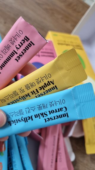 맛있게 골라먹는 이너셋 ABC젤리스틱 이너뷰티젤리 3종세트 15포X3박스 — 5점을 준 리뷰어가 2023년 4월 올린 사용 사진