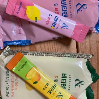 비타앤C 레몬맛, 망고맛 — 5점을 준 리뷰어가 2021년 4월 올린 사용 사진