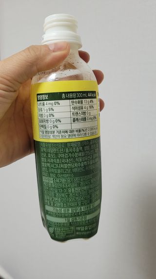 더그레잇티 콤부차 [매일유업] 더그레잇티 44kcal 콤부차 300ml *12개입 (오리지널 6개+베리리치 6개) — 5점을 준 리뷰어가 2023년 7월 올린 사용 사진