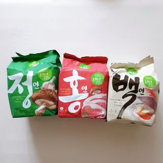 [풀무원] 자연은맛있다 정면, 백면, 홍면  세트 — 5점을 준 리뷰어가 2021년 4월 올린 사용 사진