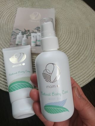 mom e 맘이 내추럴 베이비 케어 크림+바디오일 — 5점을 준 리뷰어가 2021년 1월 올린 사용 사진
