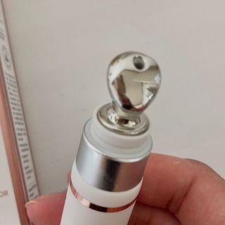산수시 일루미네이팅 펄 영양 다크서클 스틱 아이 크림 케어 15ml — 5점을 준 리뷰어가 2021년 6월 올린 사용 사진
