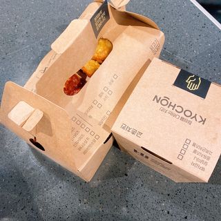 [교촌치킨 영등포역점] 치킨 메뉴 중 택1 — 5점을 준 리뷰어가 2021년 1월 올린 사용 사진