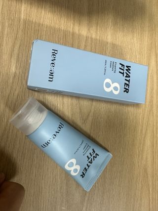 나우 [리브엠]피부 속부터 겹겹이, 촘촘하게! 워터핏8중 수분착붙 크림 — 5점을 준 리뷰어가 2025년 5월 올린 사용 사진