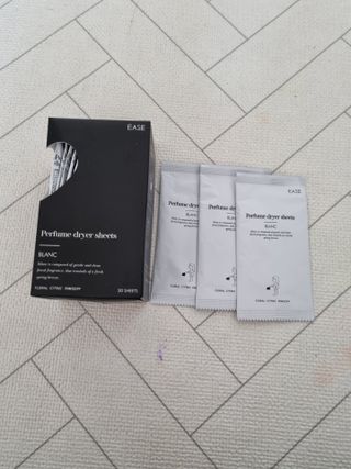 [이즈라이프코스메틱] 퍼퓸 드라이어 시트 히노끼향  or 블랑향 2중 택1 30매 — 5점을 준 리뷰어가 2021년 6월 올린 사용 사진