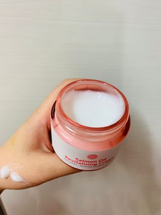 아이앤립 / EYENLIP 아이앤립 연어오일 리바이탈라이징 크림 — 5점을 준 리뷰어가 2021년 3월 올린 사용 사진