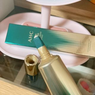 [NEW 탄력유턴 아이크림] AHC 유스 래스팅 리얼 아이크림 포 페이스 — 5점을 준 리뷰어가 2021년 2월 올린 사용 사진