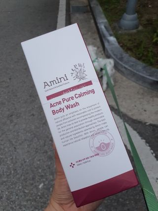 아미니 아크네 퓨어카밍 바디워시 500ml — 5점을 준 리뷰어가 2021년 7월 올린 사용 사진