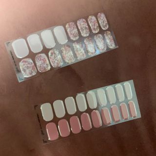 데싱디바 글레이즈 젤네일 포일 이펙트 네일_4종 중 택 1 — 4점을 준 리뷰어가 2021년 9월 올린 사용 사진