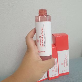 아이앤립 / EYENLIP 아이앤립 연어오일 리바이탈라이징 토너+앰플+크림 3종 세트 — 5점을 준 리뷰어가 2021년 7월 올린 사용 사진