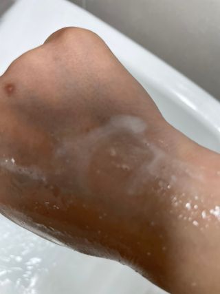 벨먼 내추럴스파 수분광채 스크럽 바디워시 600ml 5종 — 5점을 준 리뷰어가 2022년 5월 올린 사용 사진